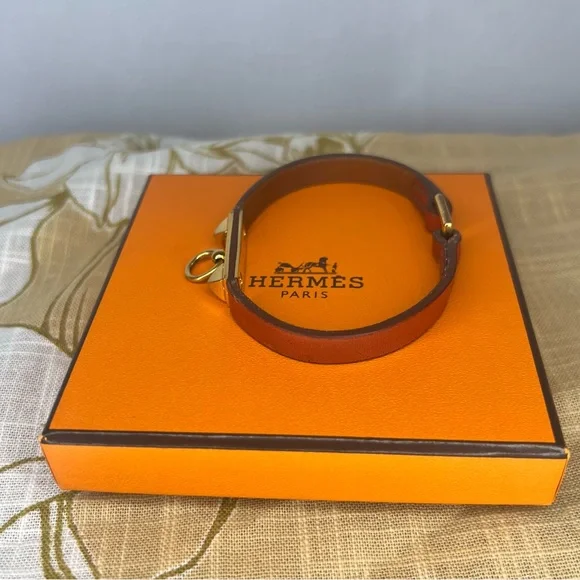 Authentic Hermes Rivale Leather Orange with Gold Hardware Mini Bracelet T1 - Picture 5 of 8